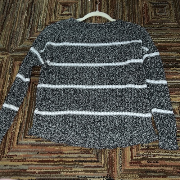 Hollister Sweater size XS great condition - Picture 4 of 4